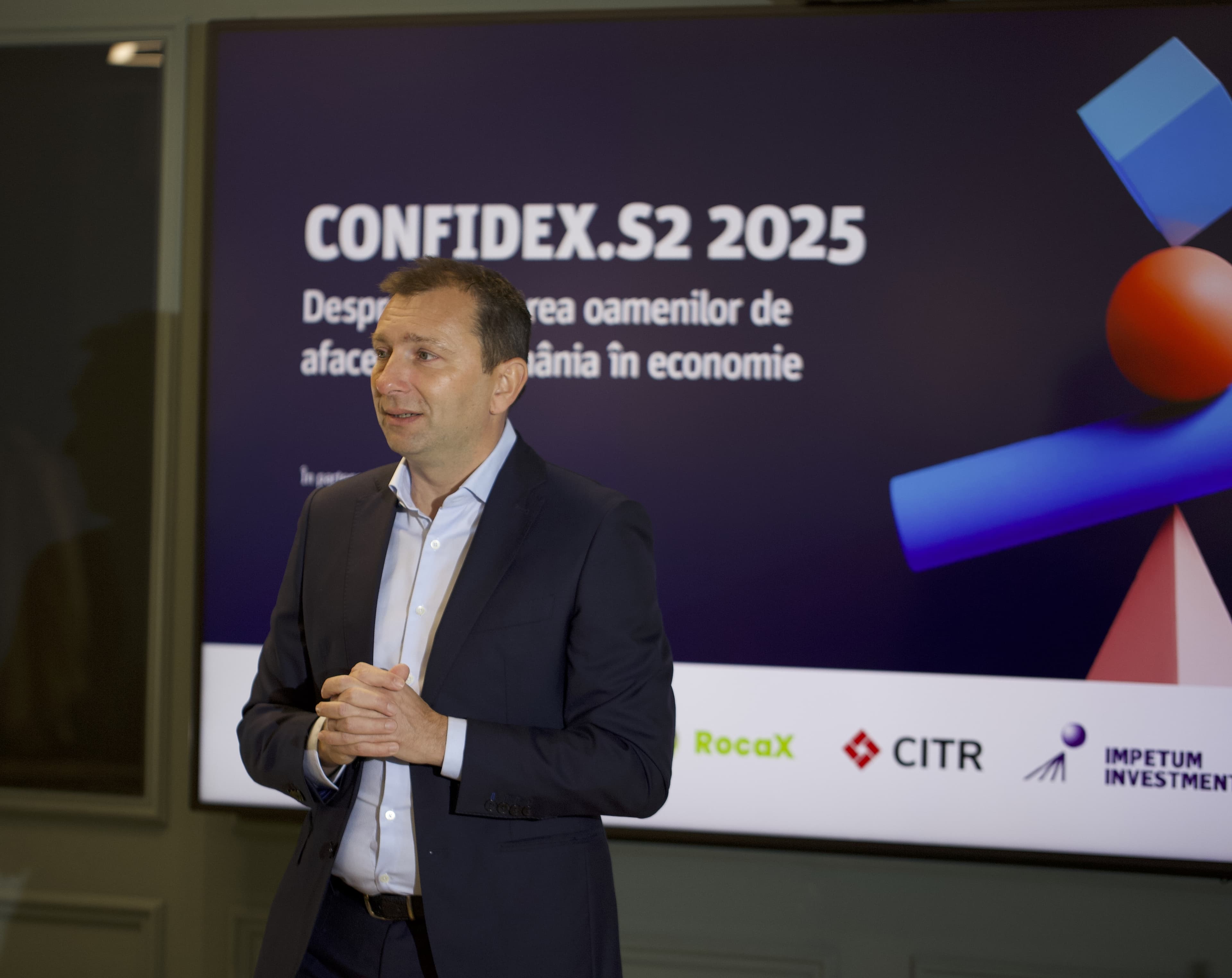 Studiu CONFIDEX: managerii români rămân rezervaţi în privinţa evoluţiei economiei şi a investiţiilor în următoarele 6 luni; 78% se aşteaptă ca mediul legislativ şi fiscal să devină mai dur pentru business